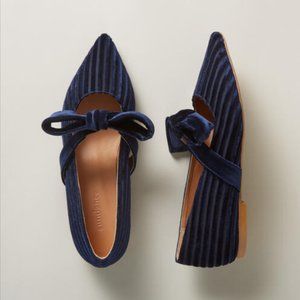 Sundance Valeria Blue Velvet Bow Point Toe Flats, Size 8.5 or 39